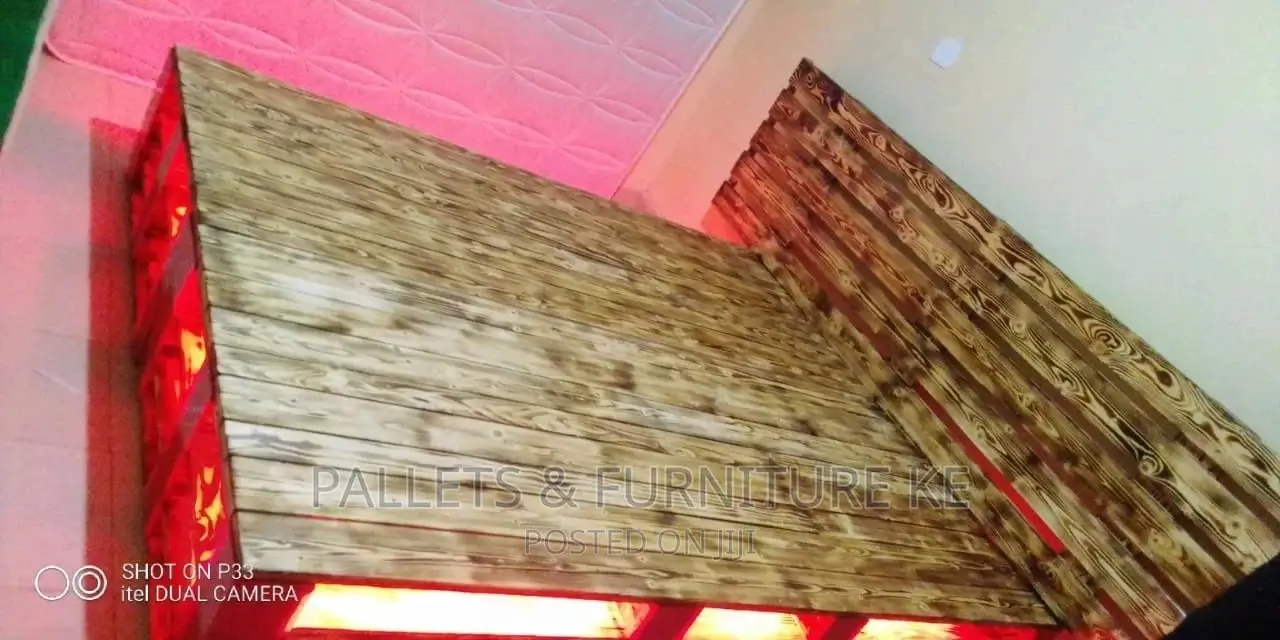Ld Lights Pallets Bed