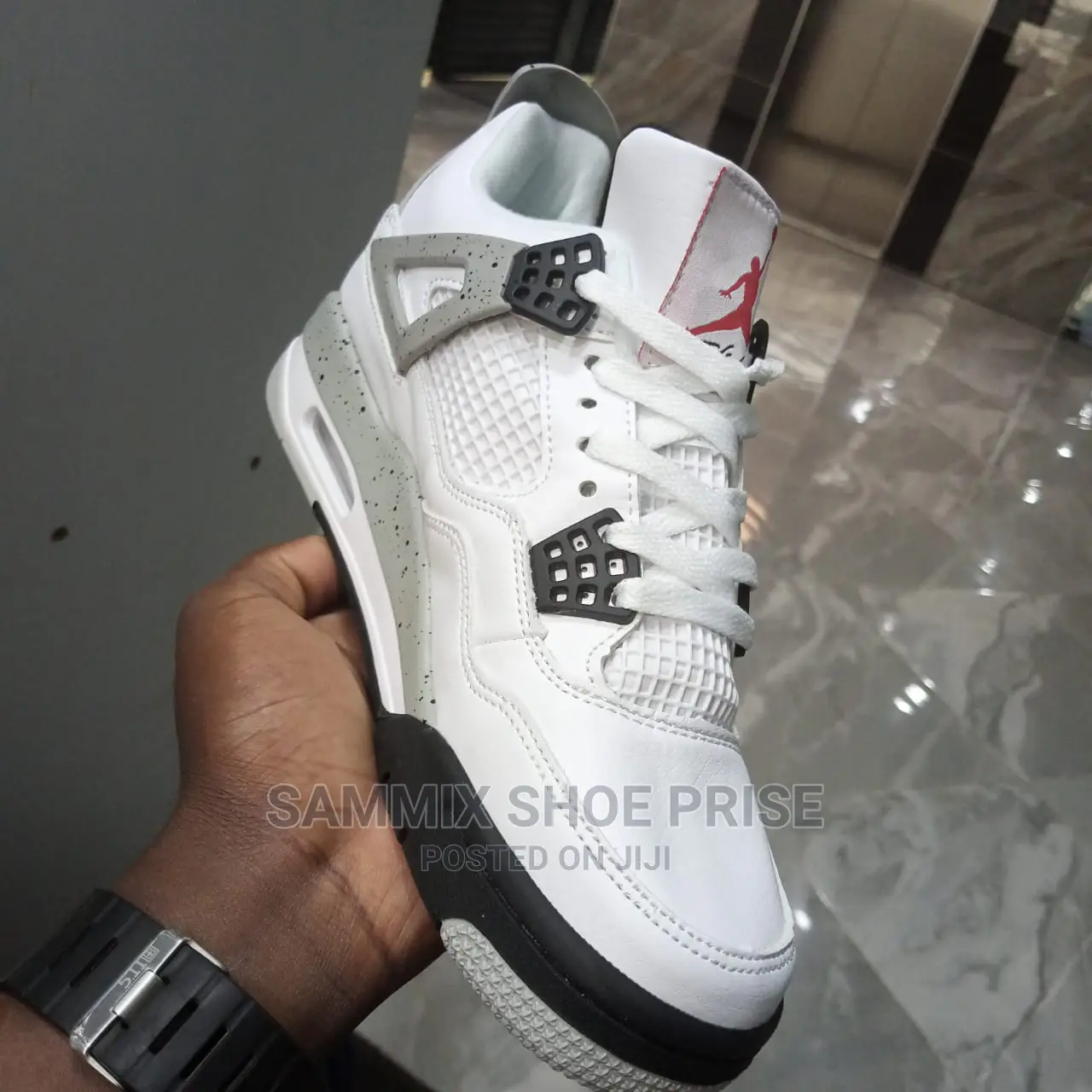 Jordan 4 'Metallic White'