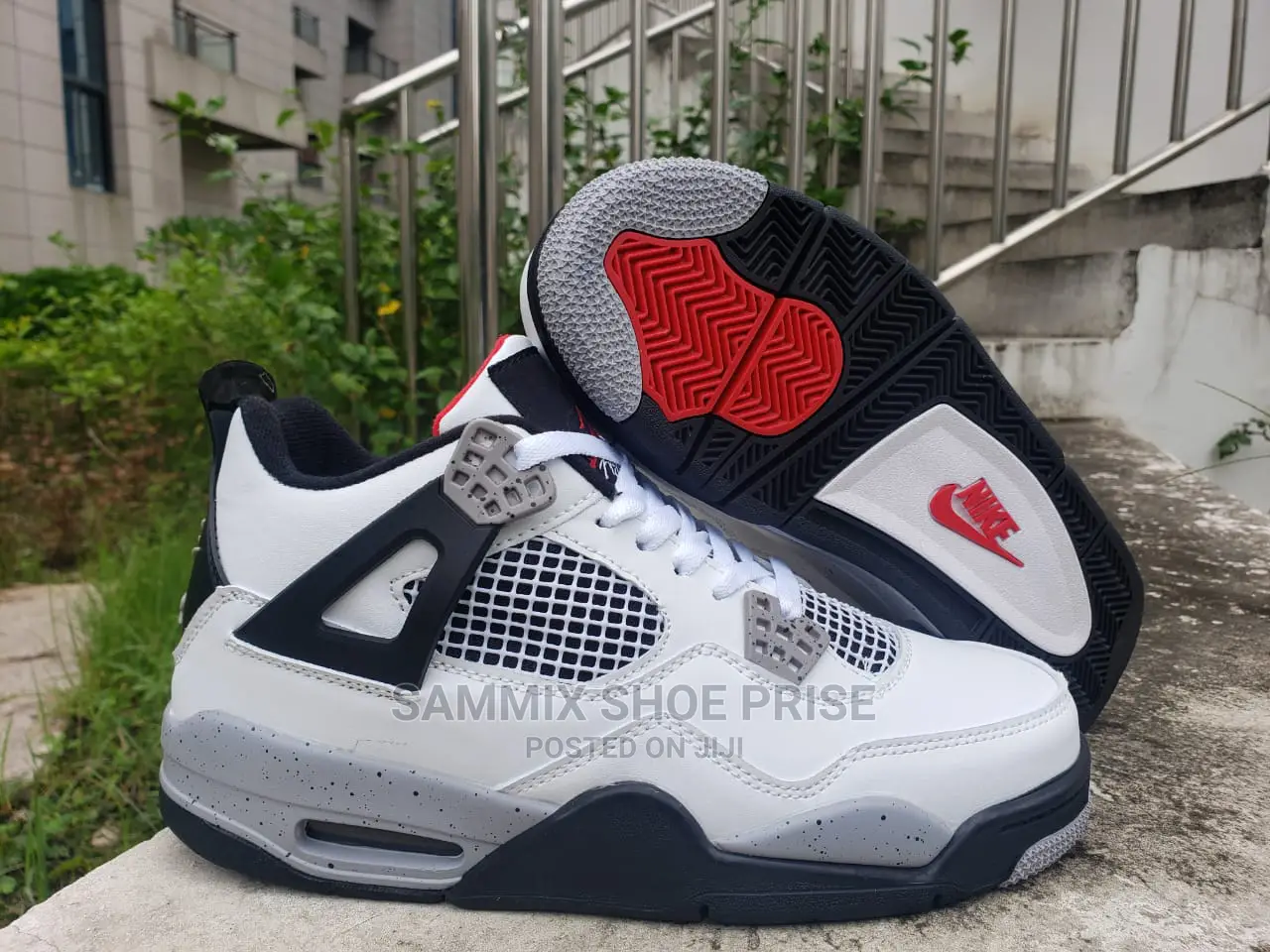 Jordan 4 'Metallic White'