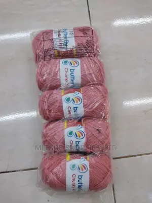 5 Balls of Dusty Pink Chunky Knitting Yarns