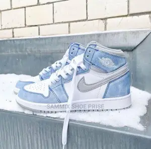 Jordan 1 Sneakers