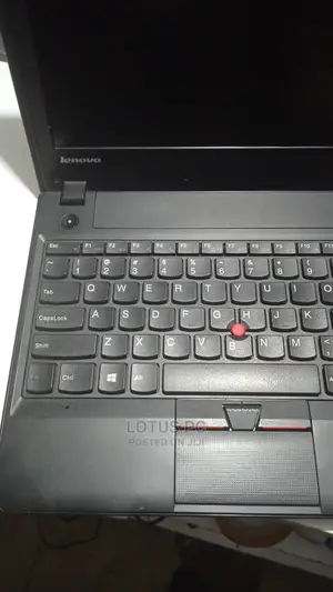 Laptop Lenovo ThinkPad X130e 4GB Intel Celeron HDD 320GB