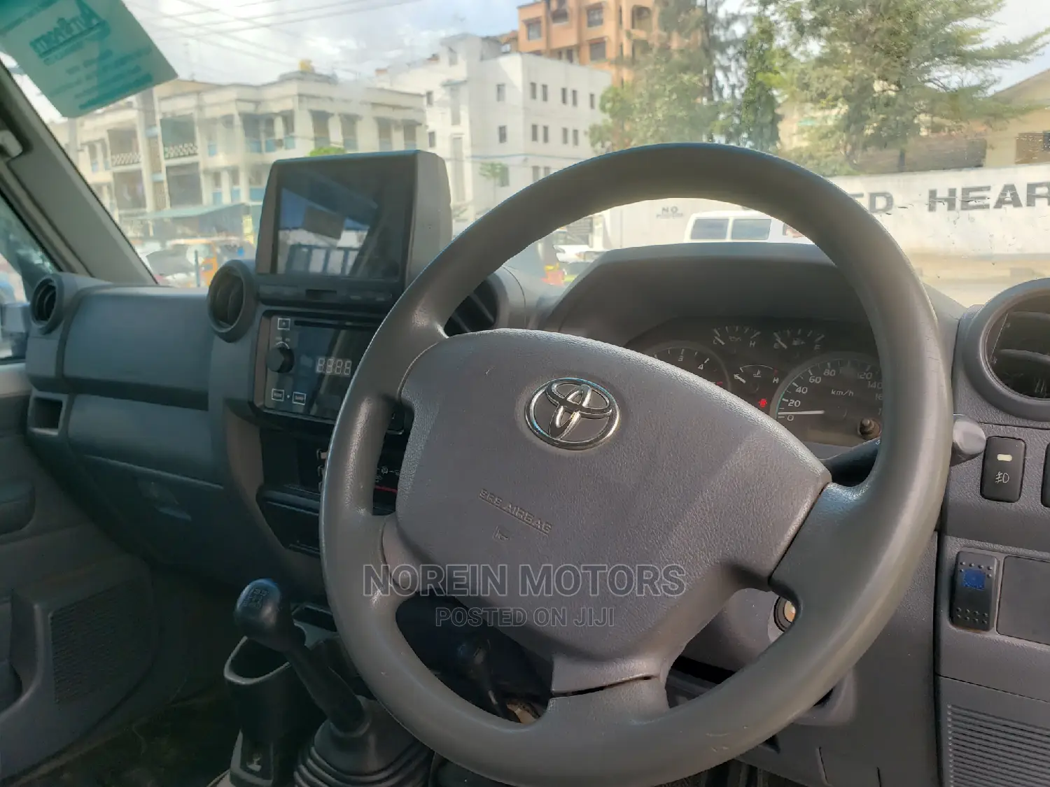 Toyota Land Cruiser Prado 2015 White