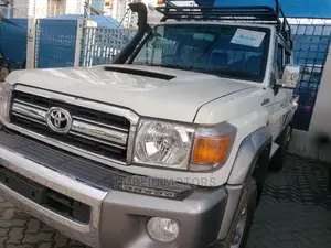 Pre-Owned 2015 Toyota Land Cruiser Prado White - For Sale