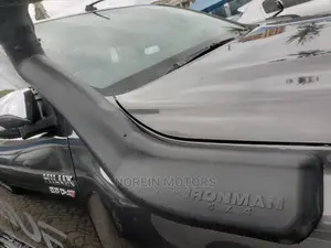 Toyota Hilux 2016 Black