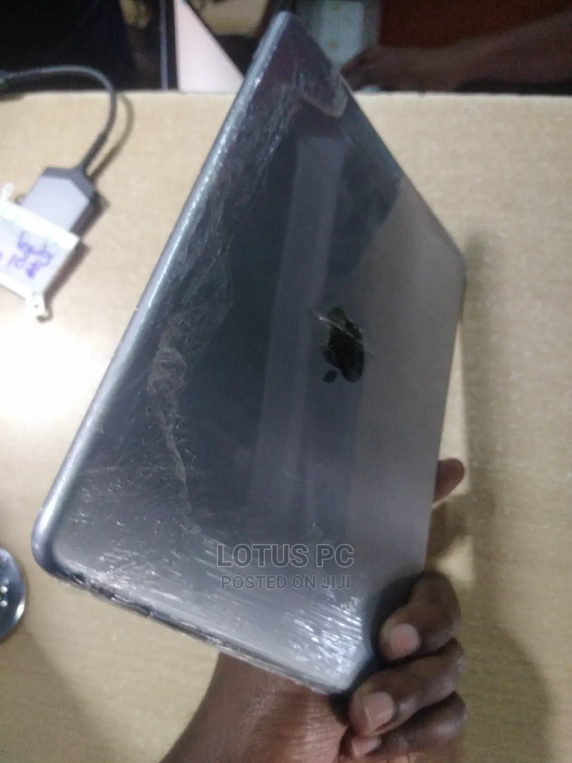 Apple iPad Wi-Fi 64 GB Gray