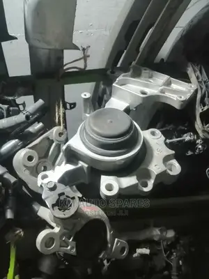 Nissan X-Trail Nt32 Gearbox Mount.