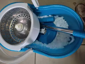 Spin Mop With Metallic Spin