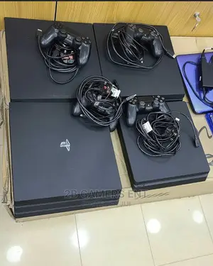 Ps4 PRO Used and Slim