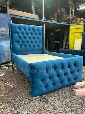 4/6 Bed Hardwood