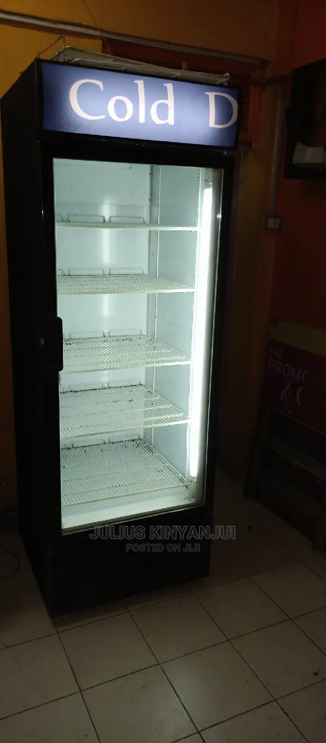 700L Display Fridge