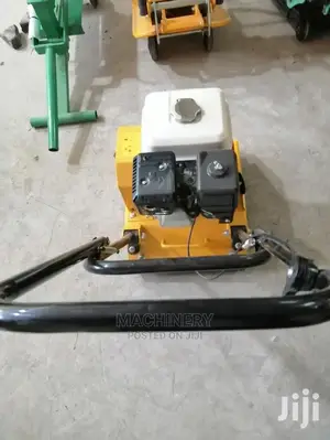 Plate Compactor With Honda Engine