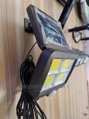 Split Adjustable Solar Lamp