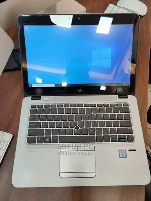 Laptop HP EliteBook 820 G4 8GB Intel Core I7 HDD 500GB