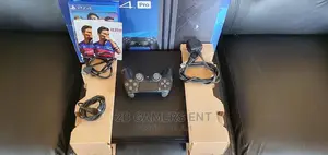 1TB Play Station 4 PRO USED