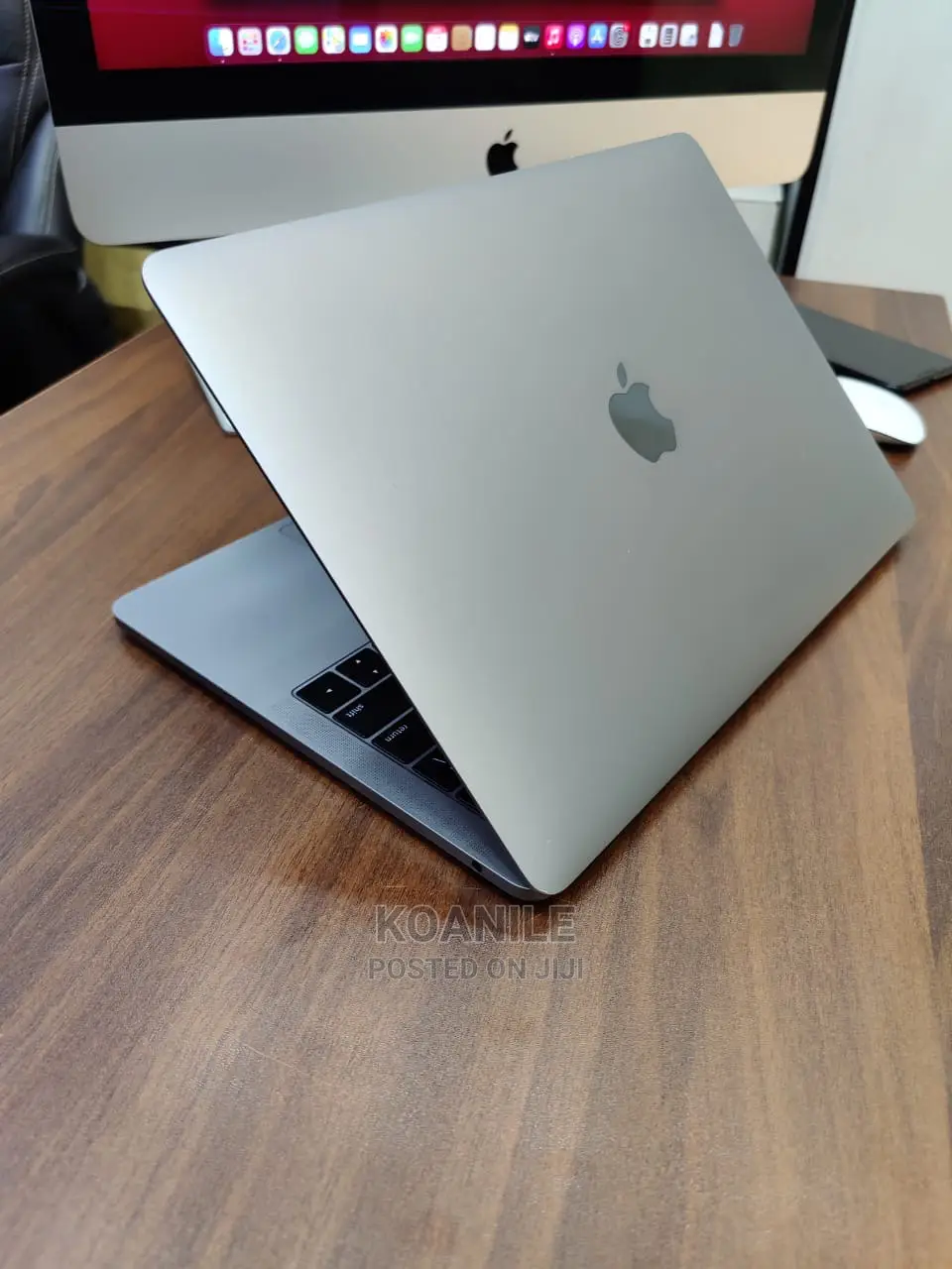 Laptop Apple MacBook Pro 2017 8GB Intel Core I7 SSD 512GB