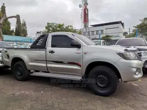 Toyota Hilux 2014 Silver