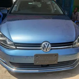 Volkswagen Golf 2014 Blue