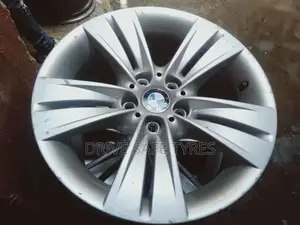18 Inch Bmw Original Rims Set