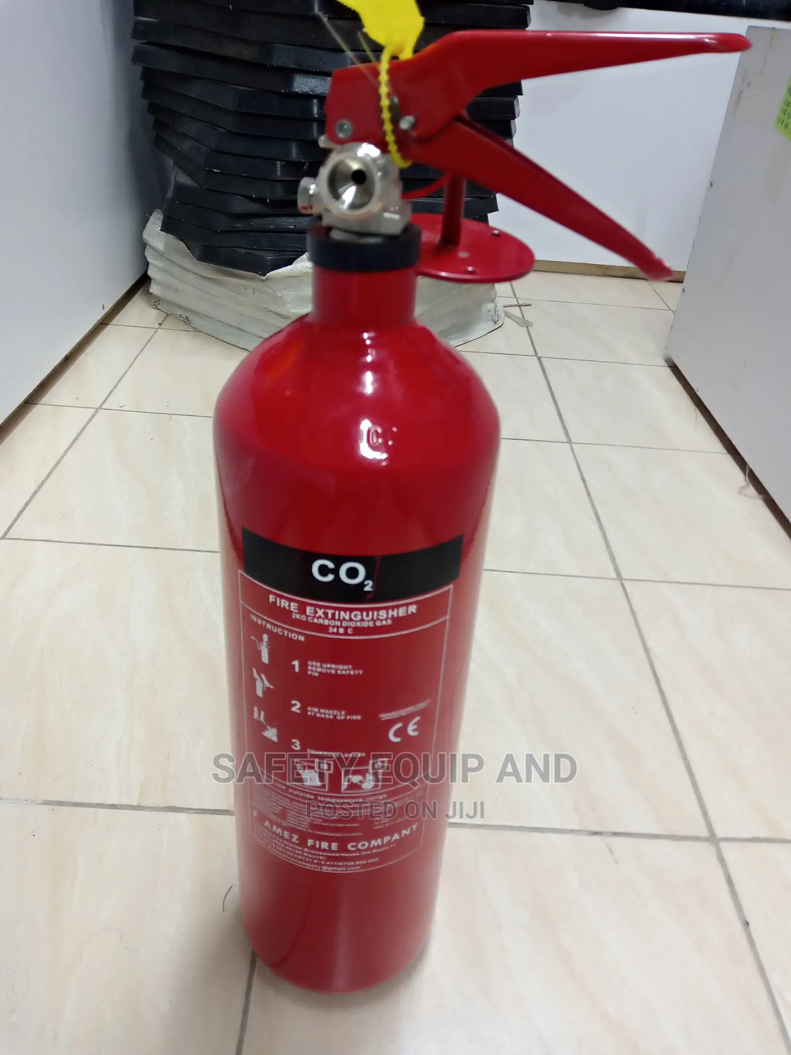Non-Flammable Carbon Dioxide Extinguishers