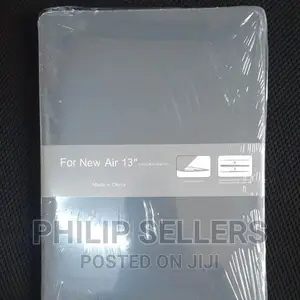 Black Mac Book Air and Mac Book Air Pro 13"