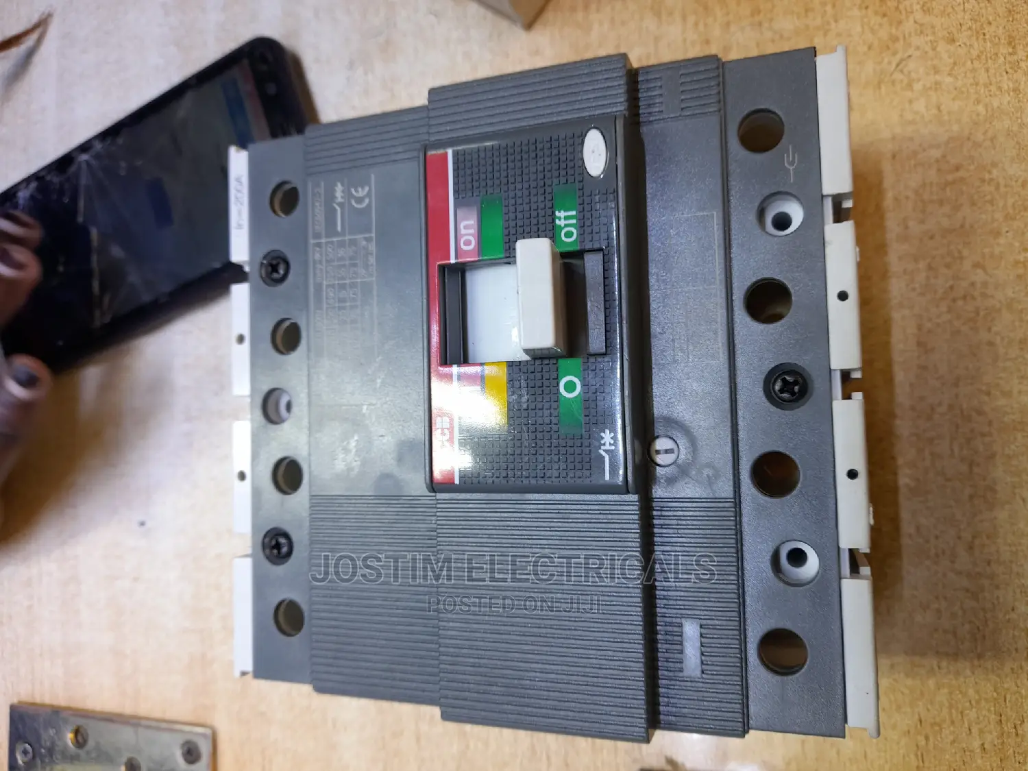 200A McCb 4pole