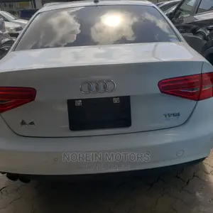 Audi A4 2015 Off White