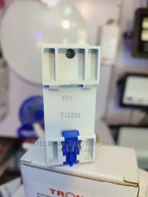 Adjustable Voltage Protector
