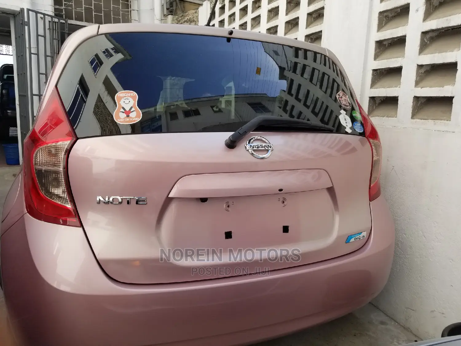 Nissan Note 2015 Pink