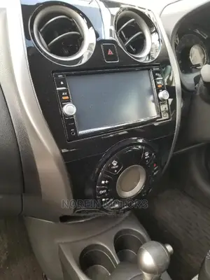 Nissan Note 2015 Pink