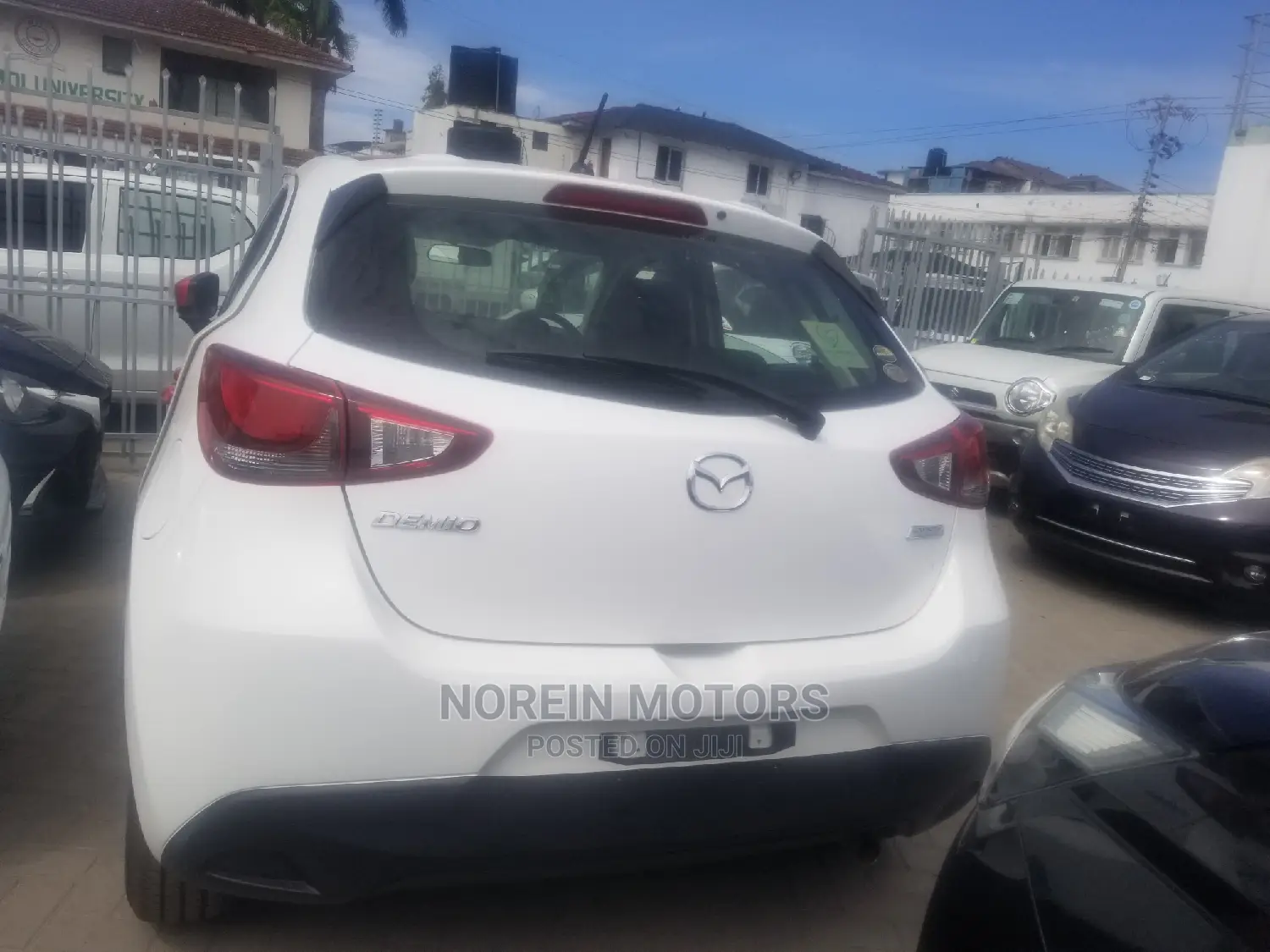 Mazda Demio 2015 Off white