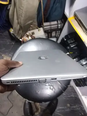 Laptop HP EliteBook 820 G4 4GB Intel Core I5 HDD 500GB