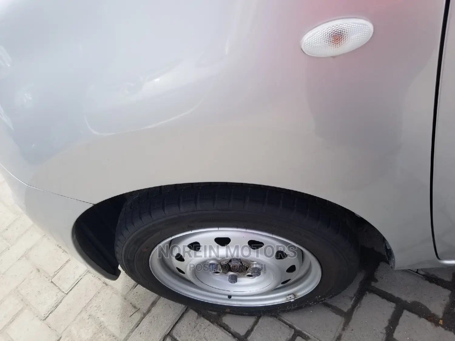 Mazda Flair 2015 Silver