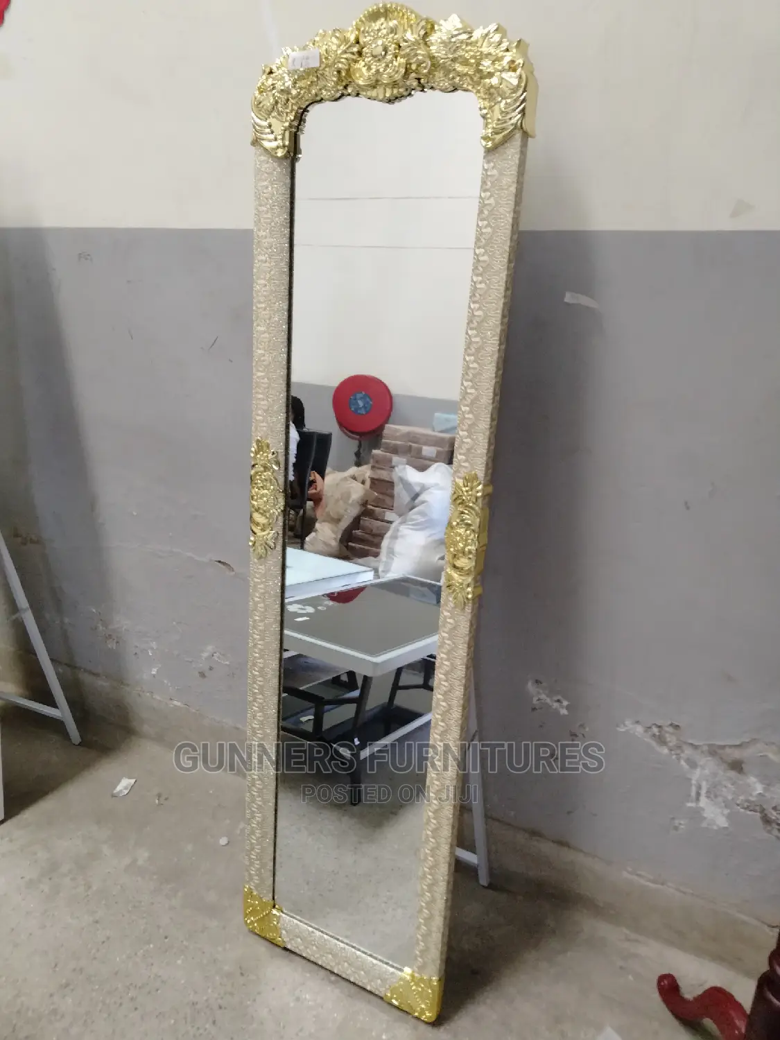 Dressing Mirror.
