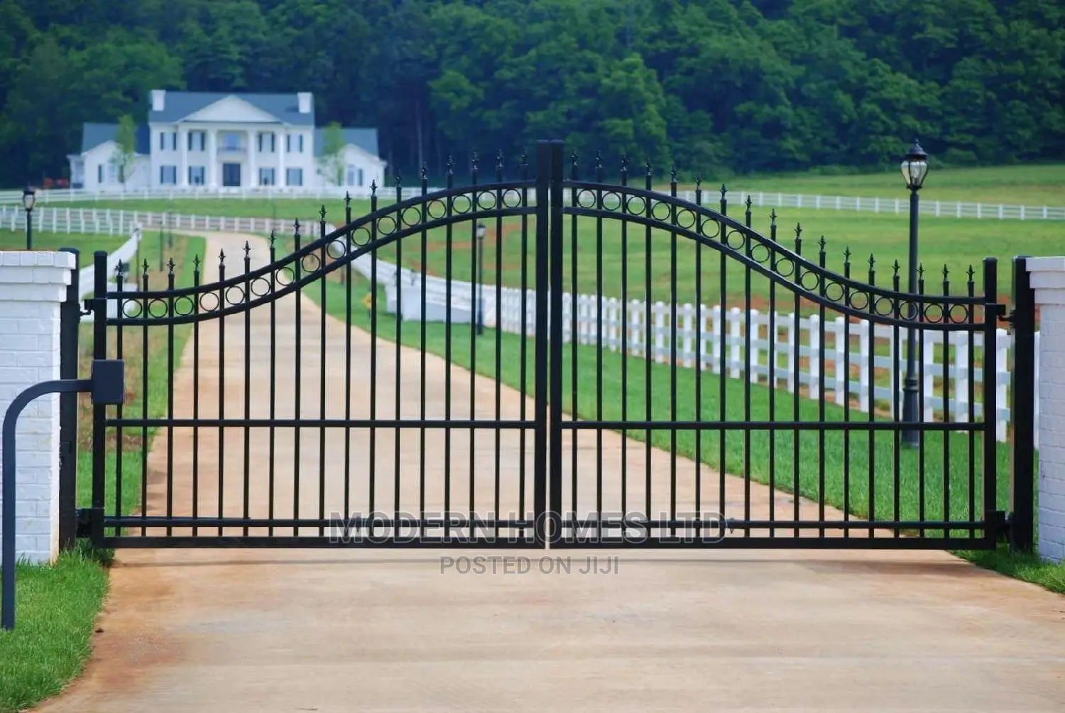 Modern Homes Double Gate/Motorized Gate for Home and Garden