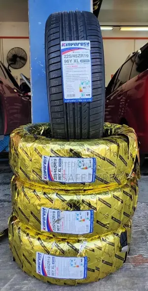 225/45 R19 Kinforest Tyre