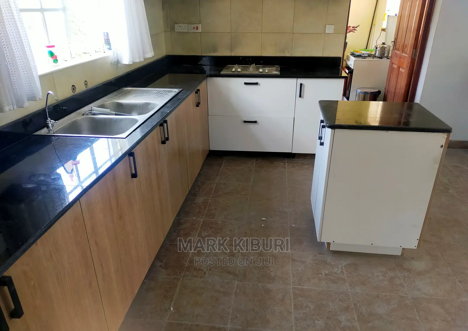 Granite(Kitchen Countertops}
