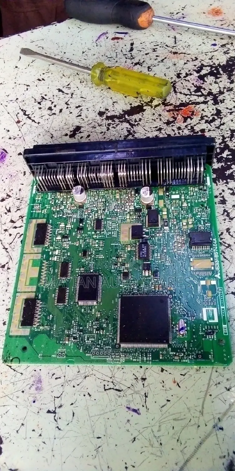 Engine Control Box Computer for Mitsubishi Lancer.