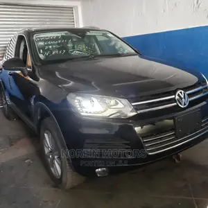 Volkswagen Touareg 2014 Matt Black