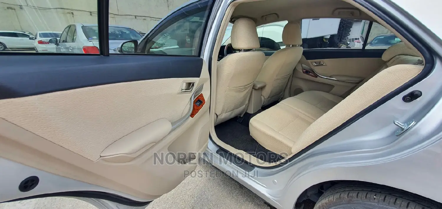 Toyota Allion 2015 Silver