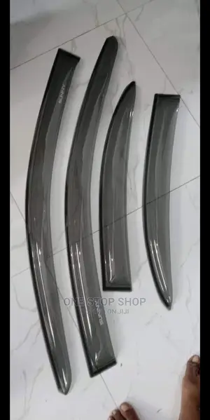 Nissan Sunny Windshield Windbreaker