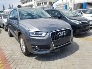 Audi Q3 2014 Gray