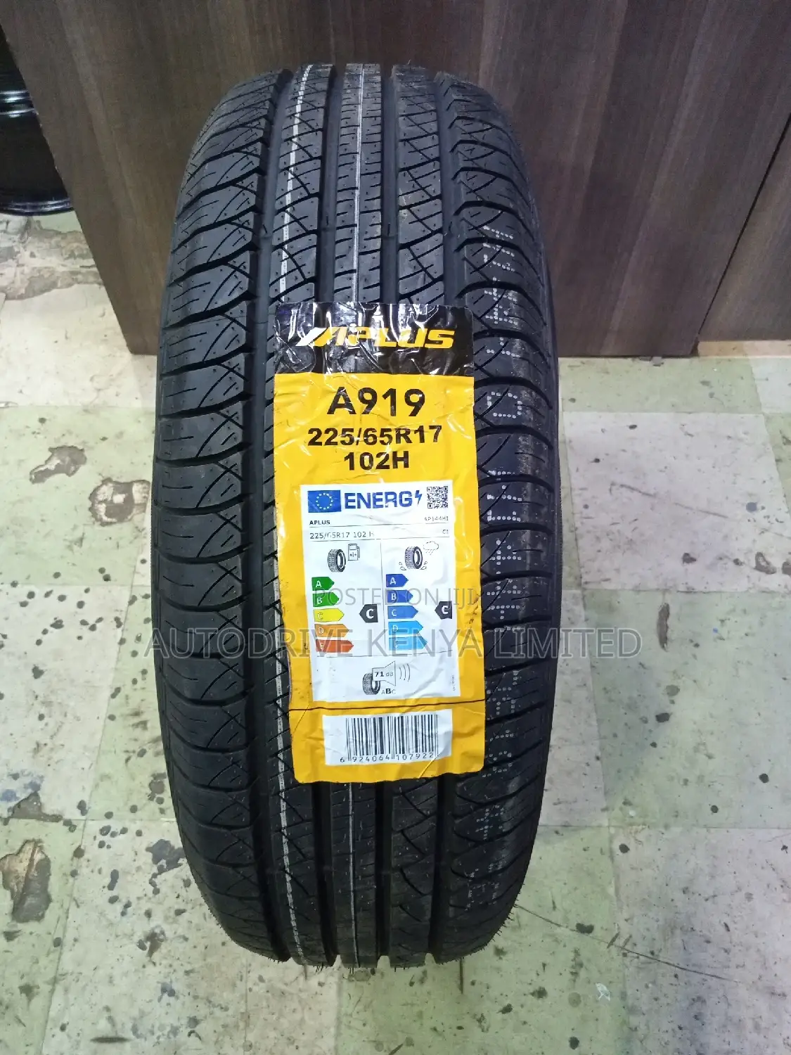 225/65r17 Aplus Tyre