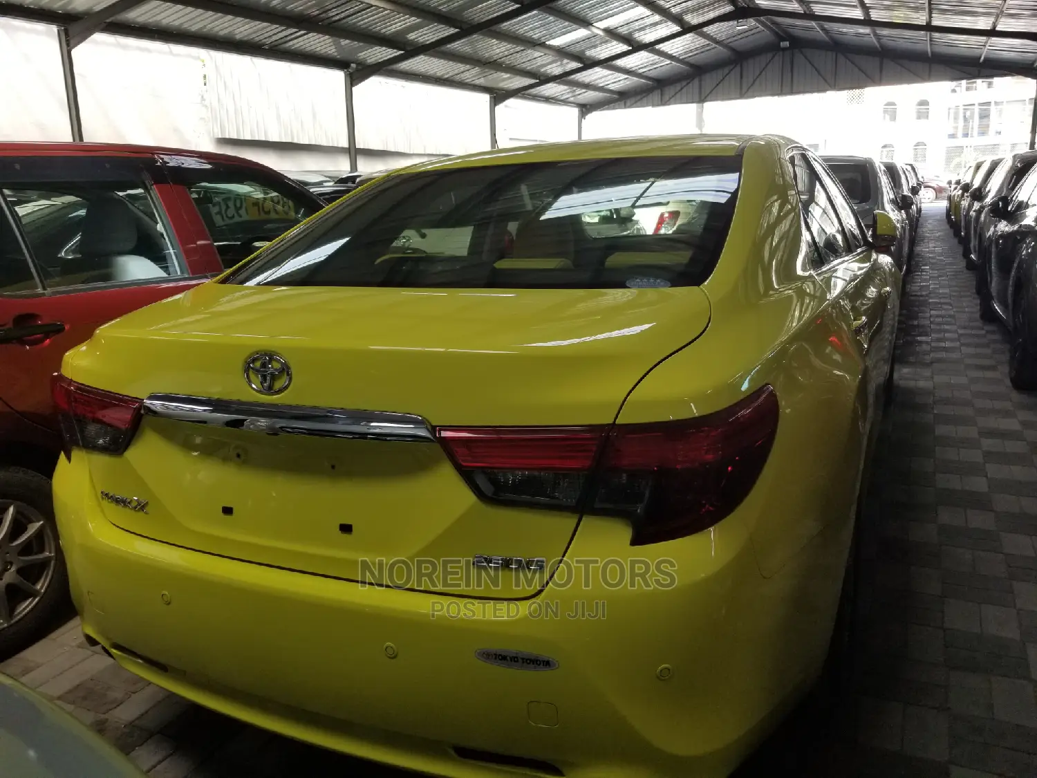 Toyota Mark X 2004 Yellow