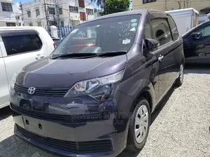 Toyota Spade 2014 Gray