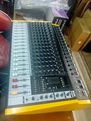 Bnk Powered Mixer