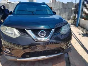 Nissan X-Trail 2014 SV Premium Black