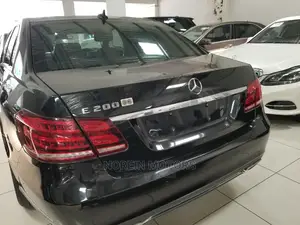 Mercedes-Benz E200 2014 Matt Black