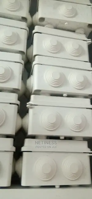 Adapter Box 100x100x70