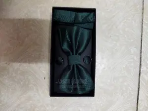 Emerald Green Bowtie